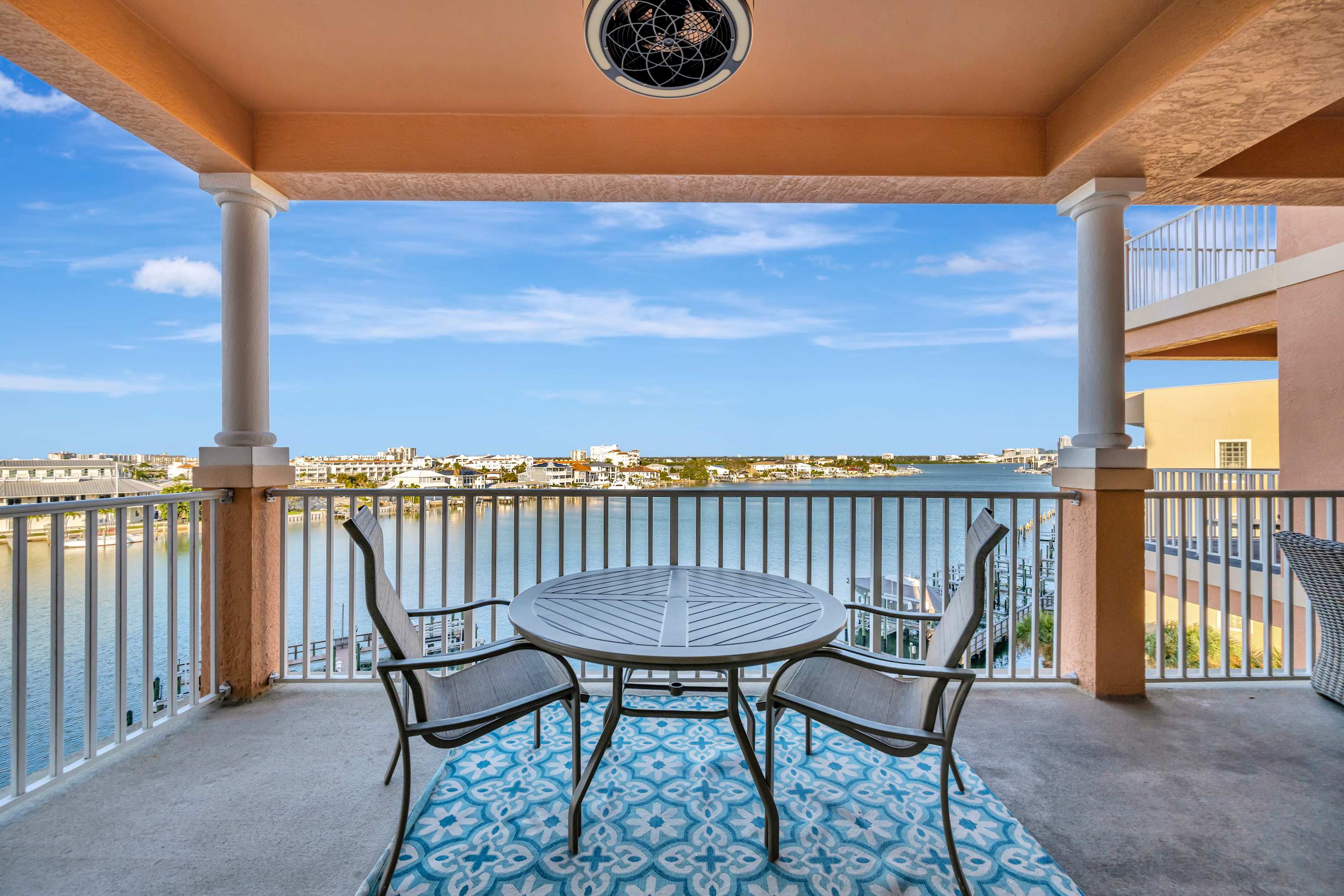 Waterfront balcony dining